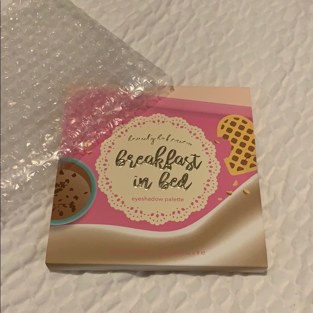 Breakfast in Bed Eyeshadow palette New